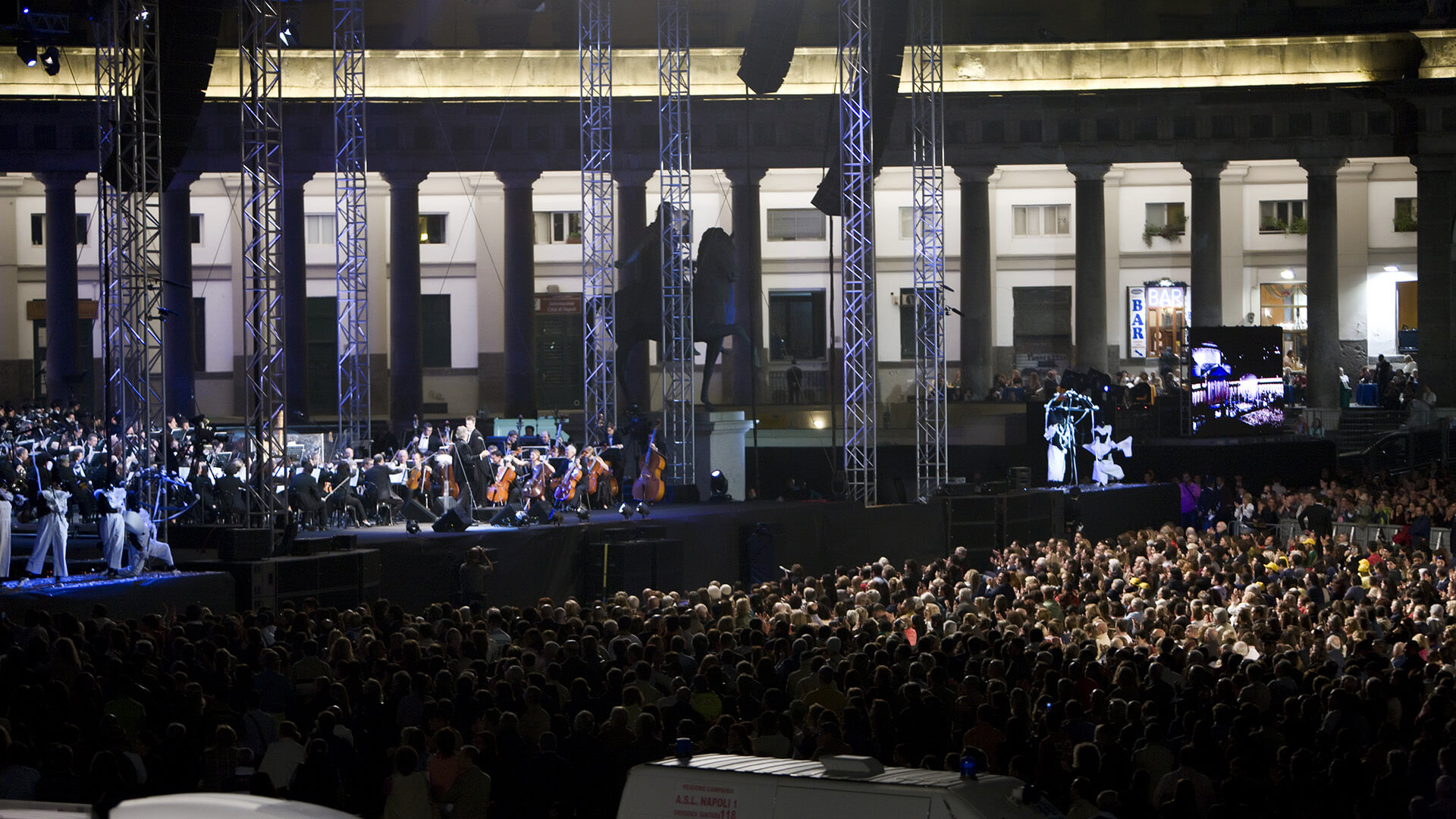 Piazza Del Plebiscito, Naples